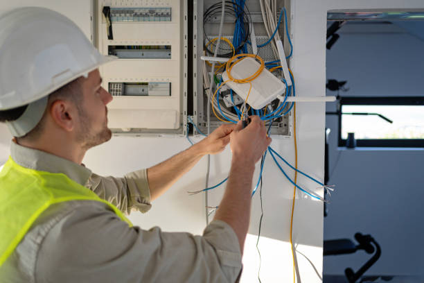 Best Affordable Emergency Electrician  in Creston, IA